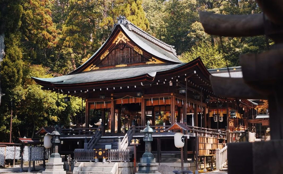 日牟禮八幡宮 日牟禮八幡宮